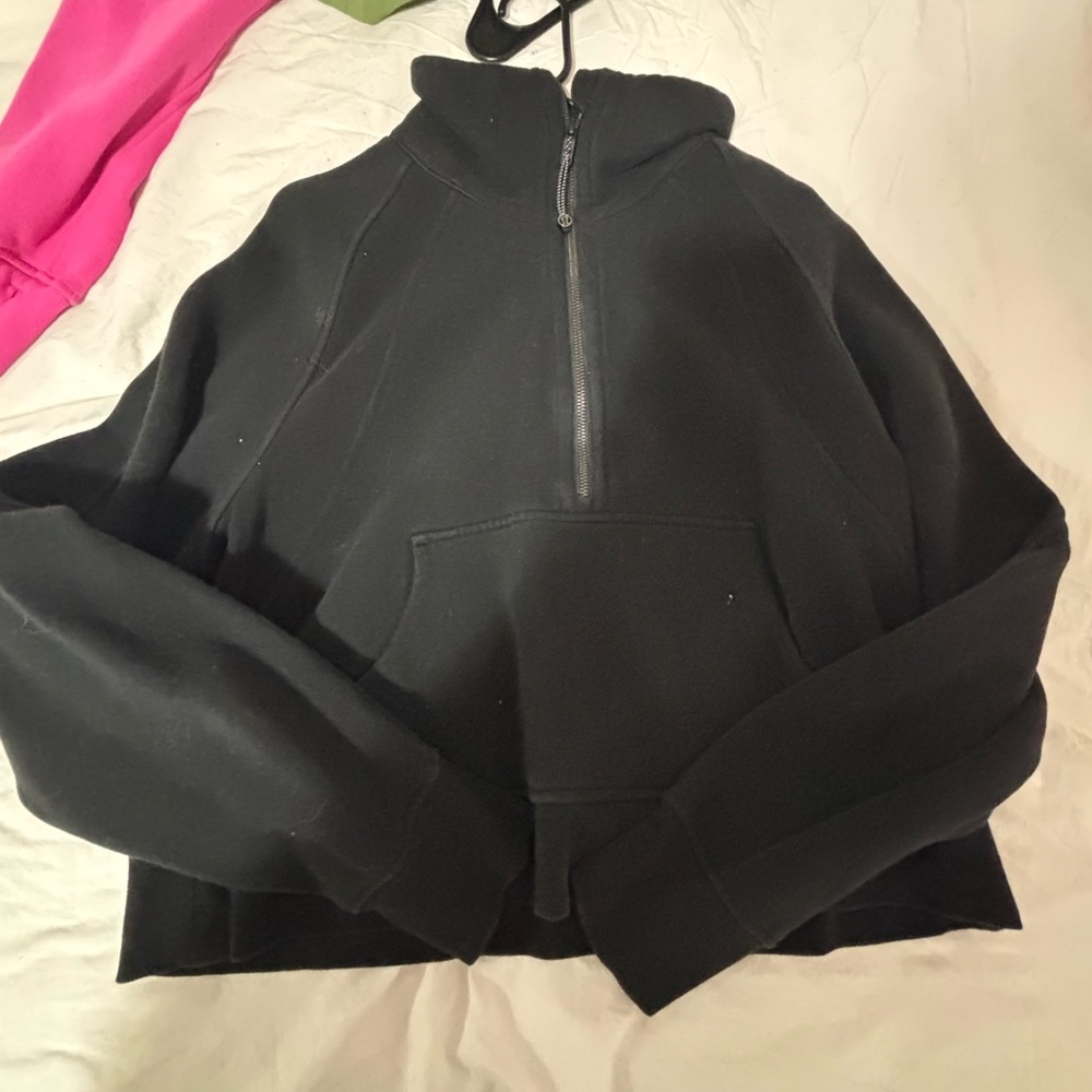 Black Lululemon Scuba